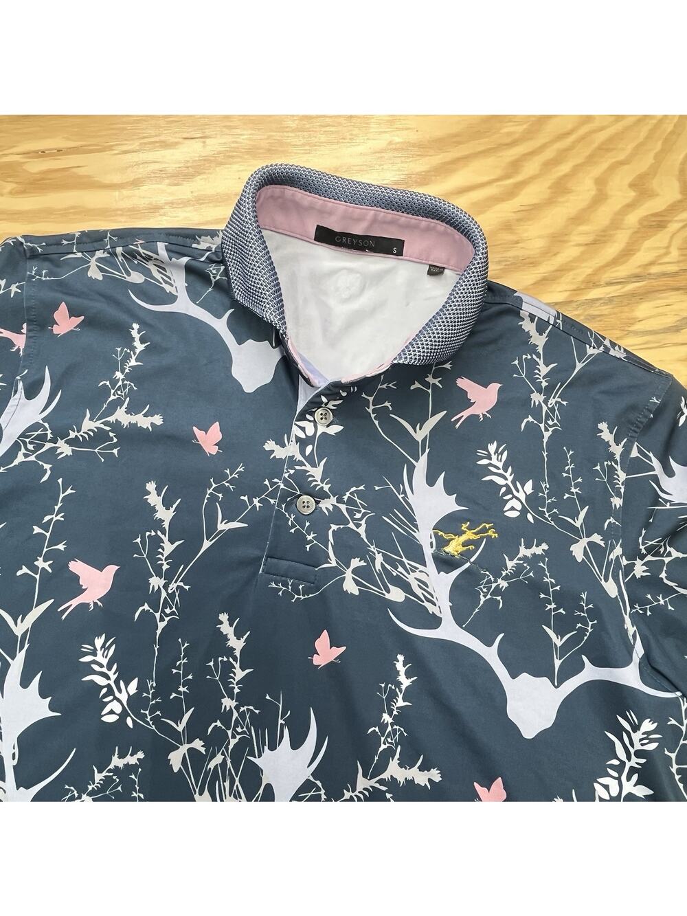 Greyson Reindeer Games Polo Shirt Mens Small Multicolor Antler Bird Print Golf
